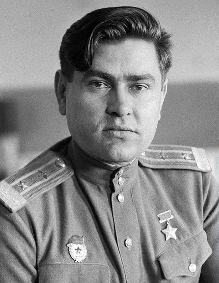 Алексей Петрович Маресьев